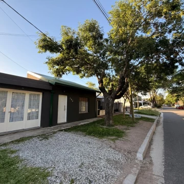 Casa en venta c/ cochera en Fisherton