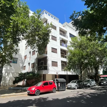 Departamento de 3 dormitorios en venta en La Plata