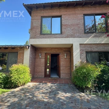 Casa de 5 ambientes en venta en Mapuche Coyntry Club
