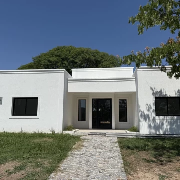 VENTA - CASA - SAN MATIAS - AREA 4 - LOTE INTERNO - A ESTRENAR