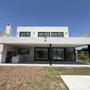 CASA - VENTA - EL NAUDIR - ETAPA 1 - LOTE AL AGUA - A ESTRENAR