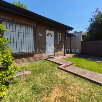 Casa en venta Ituzaingó Sur 2 ambientes