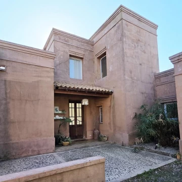 Venta Casa Familar 7 Ambientes en San Francisco Manzanares Pilar APTO CREDITO