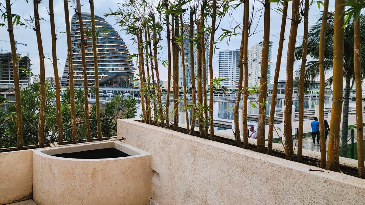 LUJOSA CASA CON VISTA A LA MARINA EN PUERTO CANCUN