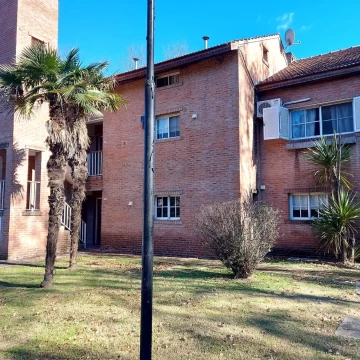 Departamento en  Club de Campo Pilar del Lago 
