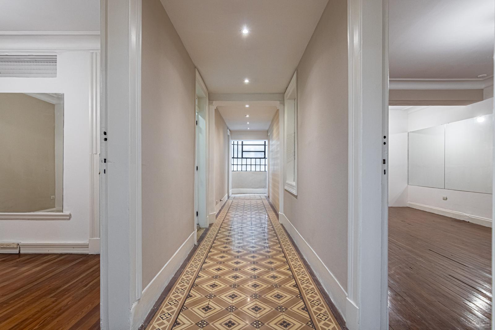 Departamento de 4 dormitorios en Retiro, foto 3