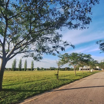 VENTA LOTE DE TERRENO EN LUJAN EVERLINKS GOLF BARRIO CERRADO