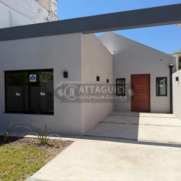 Casa en venta San Antonio De Padua 4 ambientes