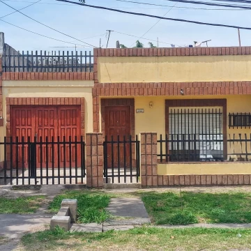 CASA AL FRENTE