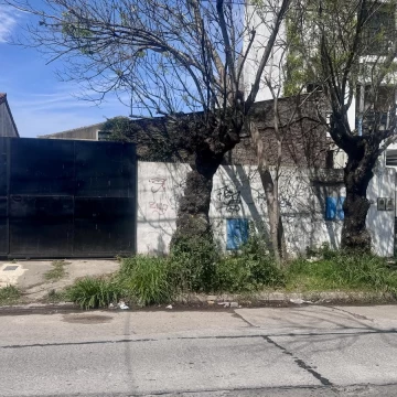 Venta galpón deposito Apto crédito Quilmes oeste