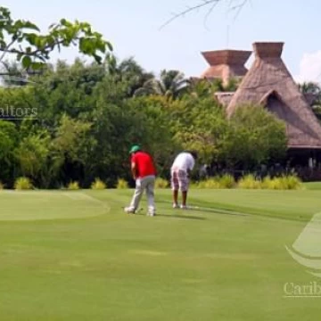Terreno en venta en  Cancún Country Club