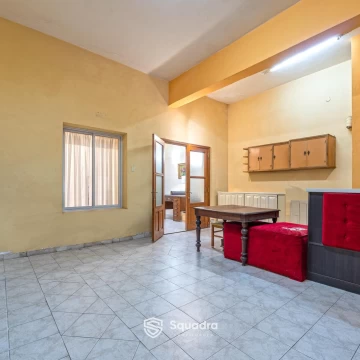VENTA - PH con doble ingreso de 2 dormitorios con cochera y balcón. Arroyito, Rosario.