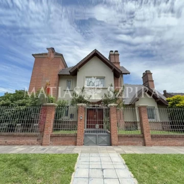Casa en venta Castelar 5 ambientes