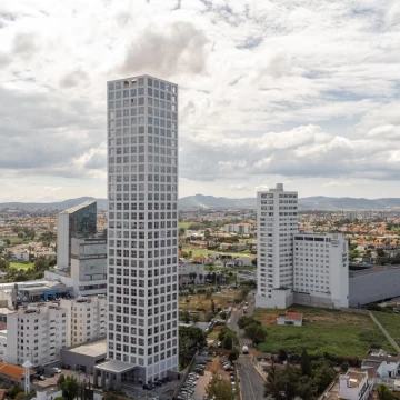 DEPARTAMENTO AMUEBLADO EN VENTA PARA INVERSIONISTA EN TORRE SELENITE, ZONA ANGELÓPOLIS