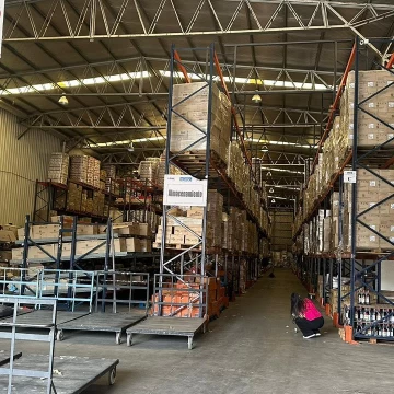 Depósito de 1680 m2 en Parque de Negocios - Escobar