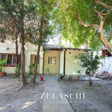 Venta: Casa sobre Pluschow, Ciudad Jardín