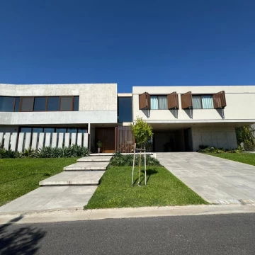 Alma Verde. Vivienda de Estilo y Calidad.