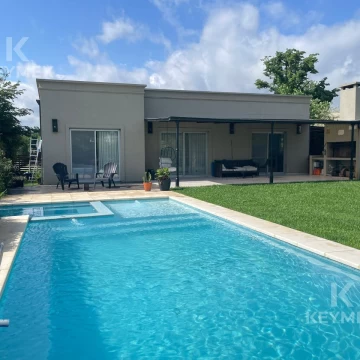 CASA-VENTA BARRIO CERRADO-PILAR DEL ESTE SANTA GUADALUPE