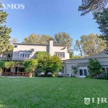 Casa en venta en San Isidro - Santa Rita - 5 dormitorios