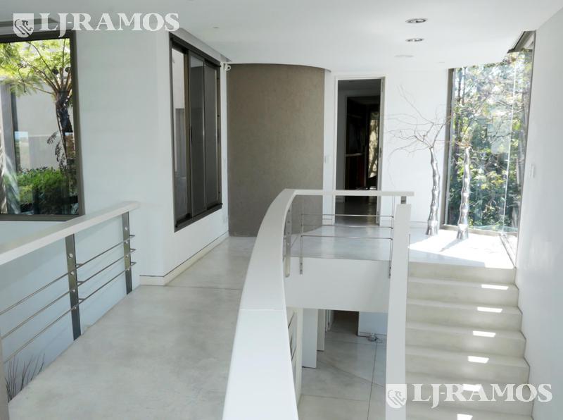 17 - ESCALERA