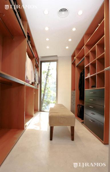 21 - VESTIDOR