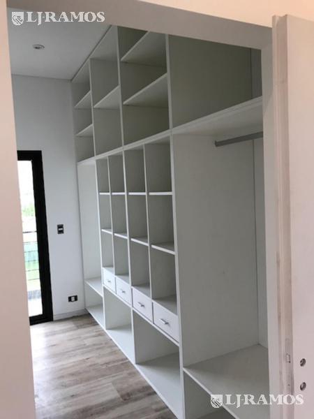 13 - VESTIDOR