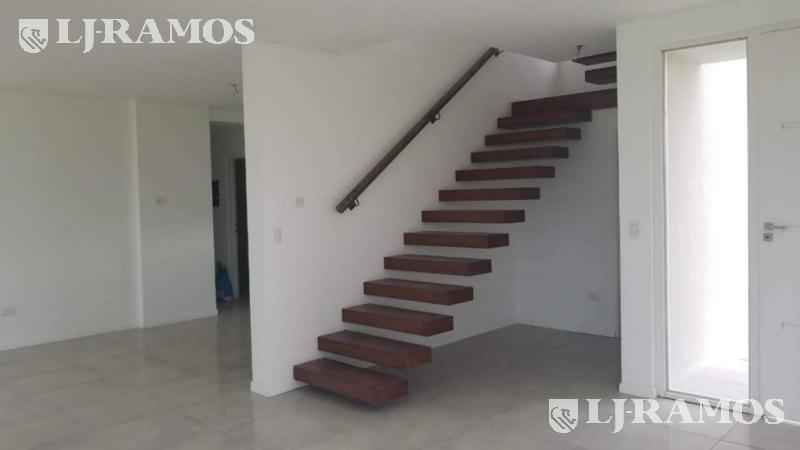 06 - ESCALERA