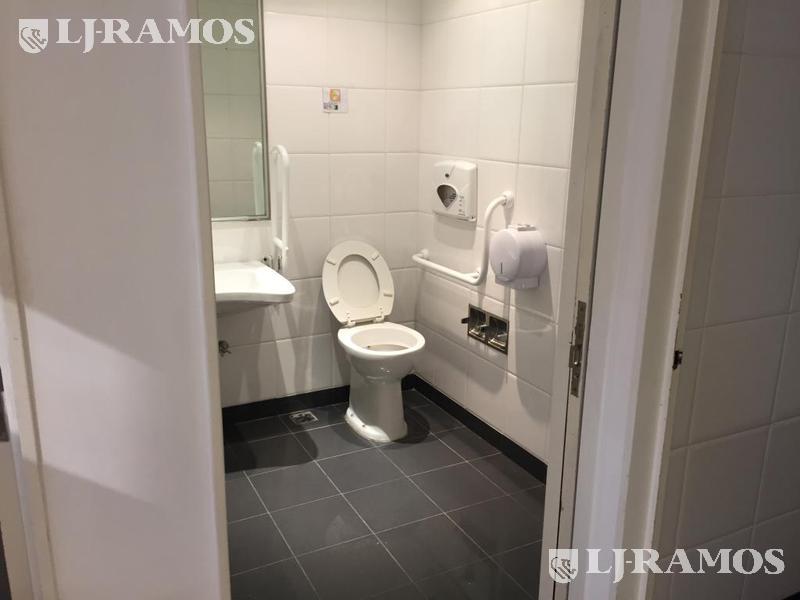 14-BAÑO DISCAPACITADO