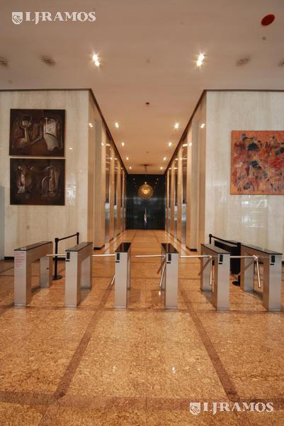 04-HALL