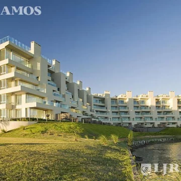 Departamento  de 3 ambientes en venta  en Praia - Nordelta