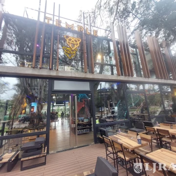Local en Parque Leloir