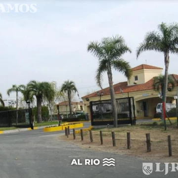Terreno al Río de 1058 m2, en venta  en Santa Catalina