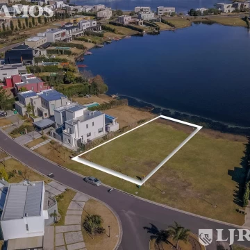 APTO CREDITO. GRAN LOTE a LAGUNA 949 m2