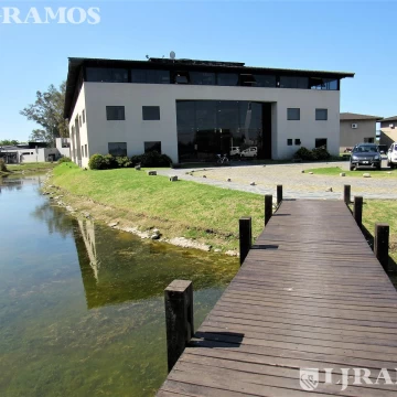 APTO CREDITO. OFICINA EN RIVIERA PARK