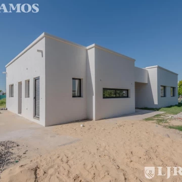 Casa en El Canton - Golf - PG