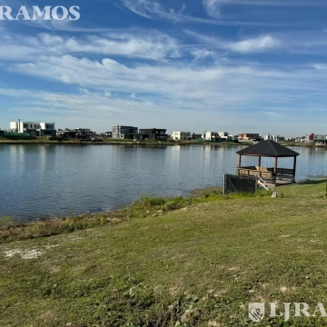 Terreno al lago, en el Barrio Riberas, Puertos - Escobar