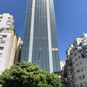 Cerrito 1200. Piso 16° oficina. 3 cocheras fijas. VENTA y/o ALQUILER.