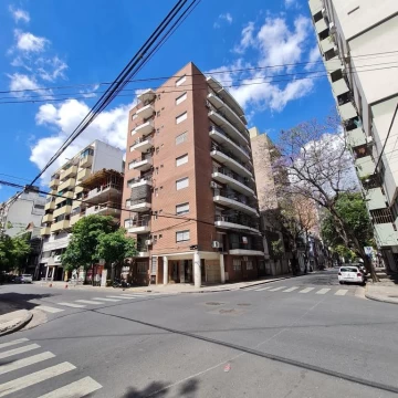 Mitre esq Montevideo. Balcon al Frente. Facultades UTN - UCA . Indeal Inversor Rentista