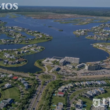 EXCELENTE LOTE AL LAGO EN EL BARRIO MARINAS DE PUERTOS DEL LAGO. ORIENTACION NORESTE.