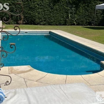 Hermosa Casa en Venta en Septiembre con piscina- Impecable estado PG