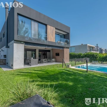 Casa  con 3 dormitorios en venta  en Los Castaños - Nordelta