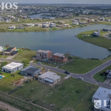 OPORTUNIDAD VENTA CASA San Sebastián A8 MB NO CREDITO