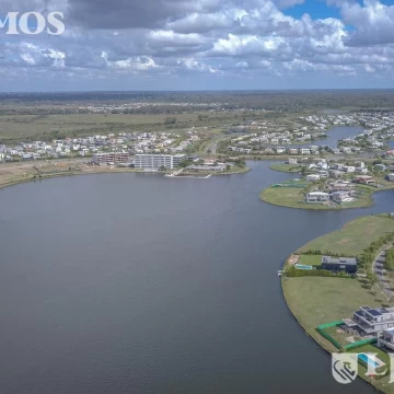 Terreno en Puertos del Lago - BARRIO AMARRAS