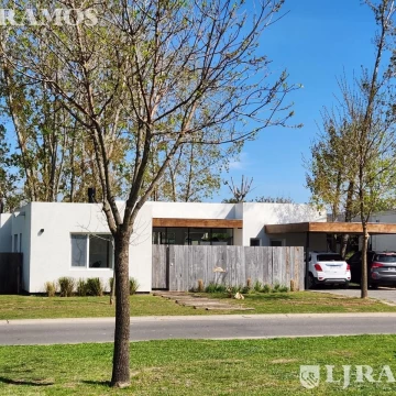 Casa en venta en el Barrio San Matias, area 2, ESCOBAR