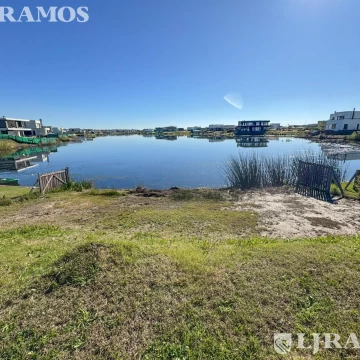 Terreno al lago en venta en el Barrio Riberas , Puertos / Escobar
