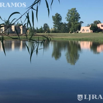 Terreno en Casuarinas Del Pilar