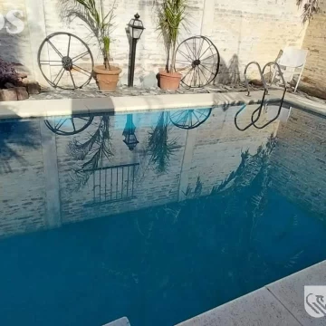 CASA EN VENTA EN PILAR CENTRO - A REFACCIONAR C/ PILETA