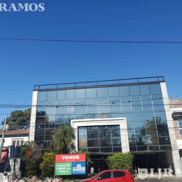 Edificio Comercial de 1.000 m2 en venta en San Isidro