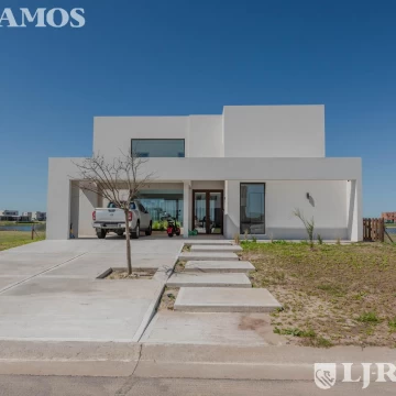Casa en venta en el Barrio Amarras, Puertos / Escobar