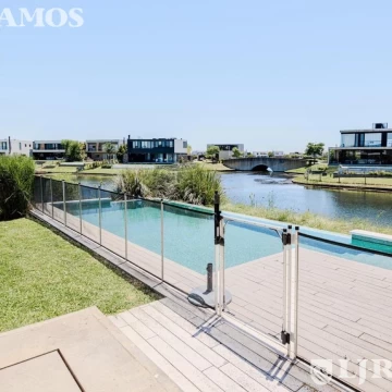 Casa en el Barrio Vistas - Puertos / Escobar